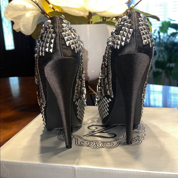 Ziginy Royale peep toe heel pumps - Picture 6 of 9